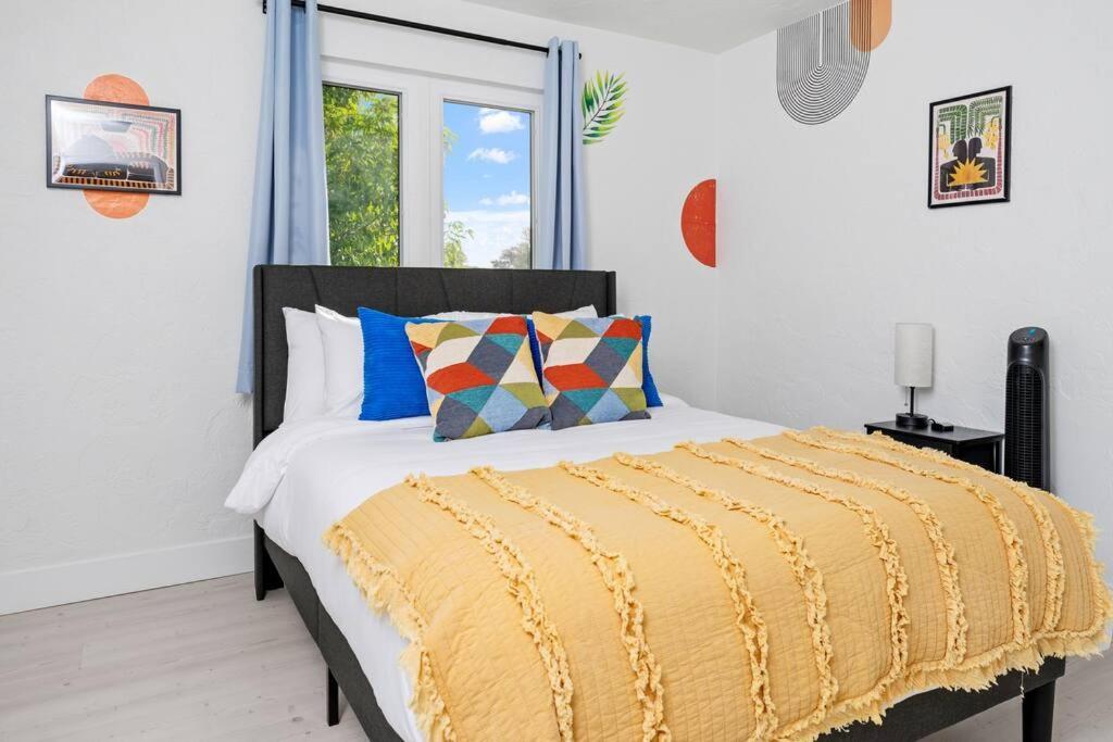 Smart Bungalow: 10-Min To Uf, Central Location Гейнсвилл Экстерьер фото